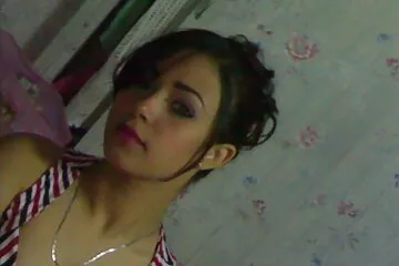 Sweet mulatto تيفاني نونيز تمارس الجنس مع رجل أبيض أفلام عربي سكسي