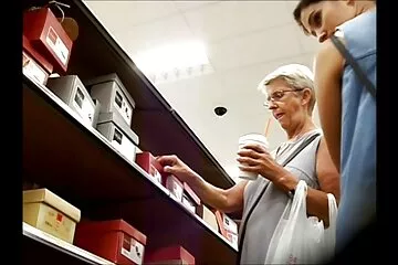 أراد رحم أليس المجنون ممارسة الجنس الشرجي قصص سكسي عربي مع أرنب ملتحي.