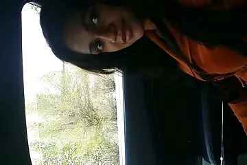 امرأة فرنسية فاخرة تحمل وشمًا تستمتع سكسي عربي مترجم بأبيها الملتحي في الفندق
